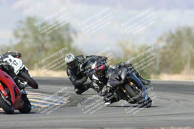 media/Nov-16-2025-Race Pace (Sun) [[8c5fa54630]]/Verified Riders/2-Turn 7 (945am)/